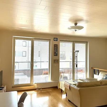 Maria Alloggio in famiglia *